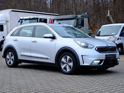 Gebraucht Kia Niro Vision 105 PS (77 kW) 2019 Silber SUV