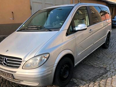 Usata Mercedes Viano 150 CV (110 kW) 2004 Argento Monovolume