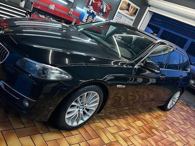 Usata BMW 520 Luxury Line 190 CV (139 kW) 2016 Nero Station wagon