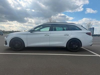 Second-hand Cupra Leon VZ 245 CP (180 kW) 2024 Alb Break