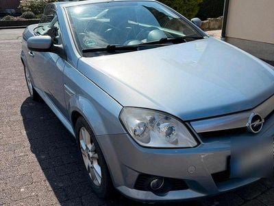 Occasion Opel Tigra 90 PK (66 kW) 2006 Blauw Cabriolet