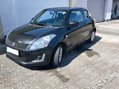 Gebraucht Suzuki Swift Club 94 PS (69 kW) 2014 Schwarz Kleinwagen