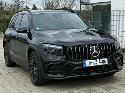 Gebraucht Mercedes GLB35 AMG 306 PS (225 kW) 2024 Schwarz SUV
