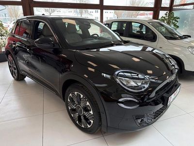 Neu Fiat 600E La Prima 114 kW (156 PS) 2026 Schwarz SUV