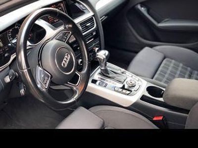 Schwarz Gebraucht 2012 Audi A4 Attraction Kombi | 7.999 € (Fairer Preis)