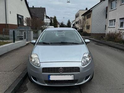 Gebraucht Fiat Grande Punto 77 PS (56 kW) 2009 Silber Kleinwagen