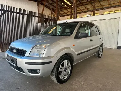 Gebraucht Ford Fusion 100 PS (73 kW) 2003 Grau Kleinwagen