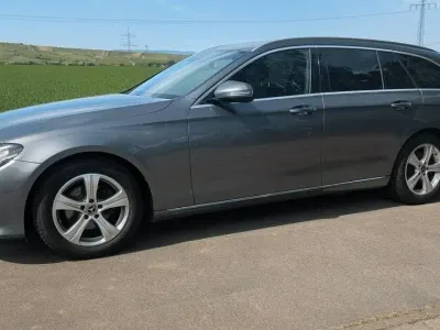 Gebraucht Mercedes E200 Avantgarde 150 PS (110 kW) 2017 Grau Kombi