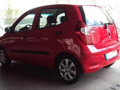 Second-hand Hyundai i10 Edition 69 CP (50 kW) 2012 Roșu Hatchback