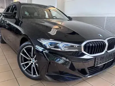 Gebraucht BMW 320 Performance 190 PS (139 kW) 2023 Schwarz Limousine