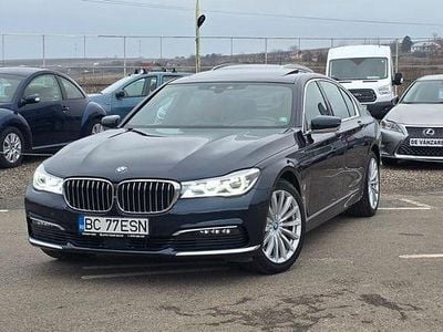 Gebraucht BMW 740 iPerformance 326 PS (239 kW) 2017 Blau Limousine