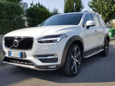 Gebraucht Volvo XC90 Momentum 224 PS (164 kW) 2017 Weiß SUV