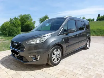 Gebraucht Ford Tourneo Titanium 120 PS (88 kW) 2019 Grau Kombi