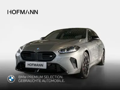Gebraucht BMW M1 M Sport 300 PS (220 kW) 2024 Skyscraper grau metallic Coupé