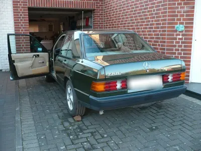 Gebraucht Mercedes 190 122 PS (89 kW) 1986 Grün Limousine