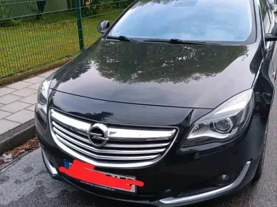Gebraucht Opel Insignia 163 PS (119 kW) 2014 Schwarz Kombi