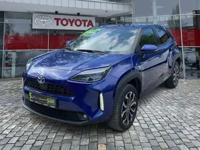 Gebraucht Toyota Yaris Hybrid Connect Style 116 PS (85 kW) 2023 Blau SUV