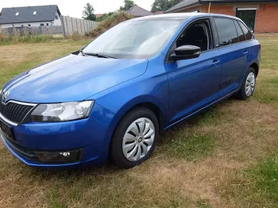 Gebraucht Skoda Rapid 90 PS (66 kW) 2015 Blau Kleinwagen