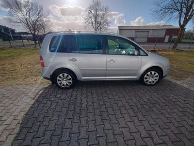Gebraucht VW Touran Highline 140 PS (102 kW) 2004 Silber Van / Kleinbus