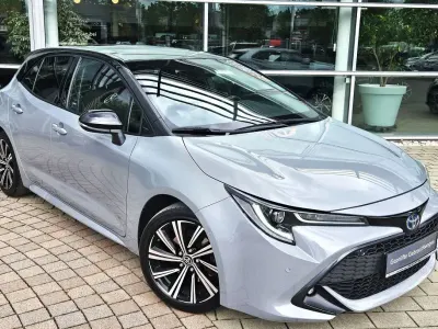 Używany Toyota Corolla Style 179 KM (131 kW) 2022 Szary Sedan/Limuzyna