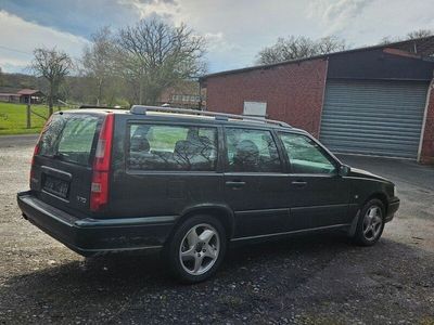 gebraucht Volvo V70 2.4