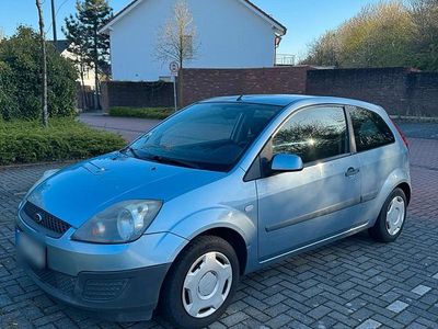 Gebraucht Ford Fiesta 80 PS (58 kW) 2006 Blau Kleinwagen