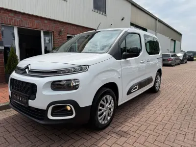 Gebraucht Citroën Berlingo Feel 131 PS (96 kW) 2023 Weiß Van / Kleinbus