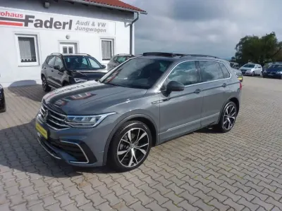 Gebraucht VW Tiguan R-line 200 PS (147 kW) 2023 Grau SUV