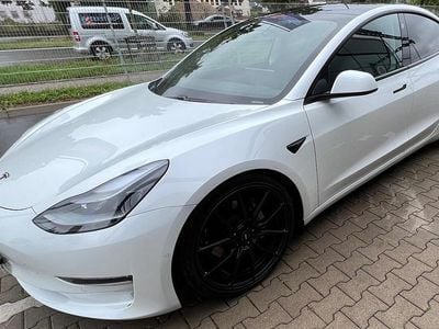 Weiß Gebraucht 2021 Tesla Model 3 Limousine | 28.400 € (Fairer Preis)