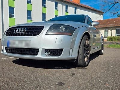 Second-hand Audi TT 240 CP (176 kW) 2000 Argintiu Coupe