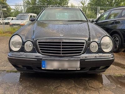Mercedes E270