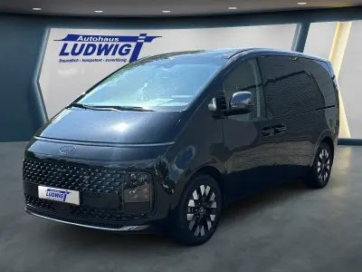 Gebraucht Hyundai Staria Signature 224 PS (164 kW) 2025 Schwarz Van / Kleinbus