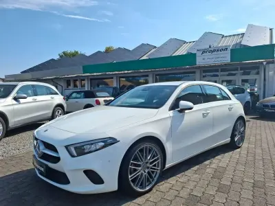 Gebraucht Mercedes A180 136 PS (100 kW) 2021 Polarweiss  unilack Limousine