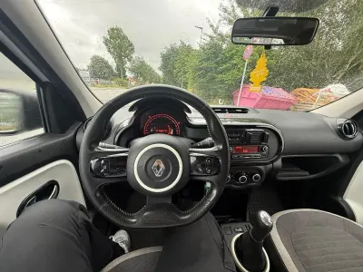Gebraucht Renault Twingo Experience 69 PS (50 kW) 2017 Weiß Kleinwagen