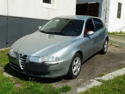 Gebraucht Alfa Romeo 147 120 PS (88 kW) 2003 Silber Kleinwagen
