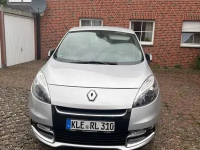 Gebraucht Renault Scénic III 110 PS (80 kW) 2012 Silber Van / Kleinbus