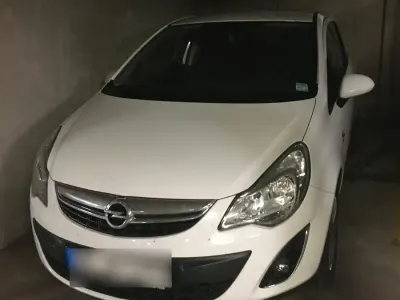 Używany Opel Corsa 69 KM (50 kW) 2012 Biały Hatchback