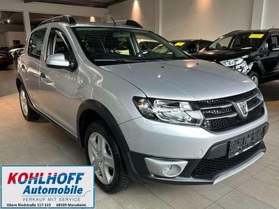 Gebraucht Dacia Sandero Prestige 90 PS (66 kW) 2015 Platingrau Kleinwagen