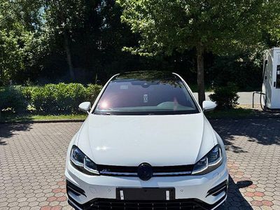 Weiß Gebraucht 2019 VW Golf VII R-line Limousine | 18.000 € (Fairer Preis)