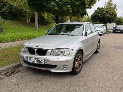 Gebraucht BMW 118 129 PS (94 kW) 2005 Silber Kleinwagen