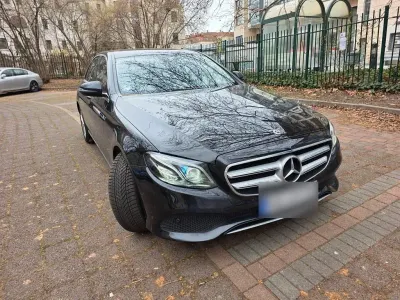 Gebraucht Mercedes E220 Avantgarde 194 PS (142 kW) 2017 Schwarz Limousine