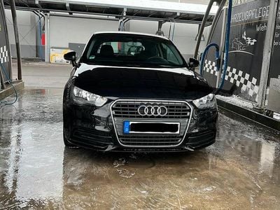 Second-hand Audi A1 86 CP (63 kW) 2010 Negru Hatchback