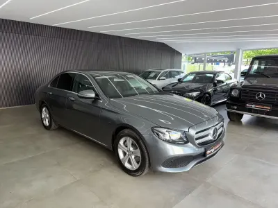 Gebraucht Mercedes E200 184 PS (135 kW) 2016 Selenitgrau Limousine