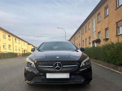 Usata Mercedes CLA200 136 CV (100 kW) 2017 Nero Berlina