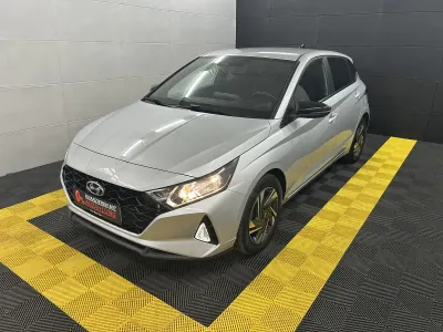Usata Hyundai i20 GO! 101 CV (74 kW) 2023 Argento Utilitaria