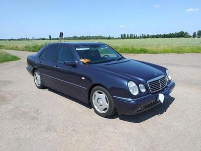 Mercedes E280