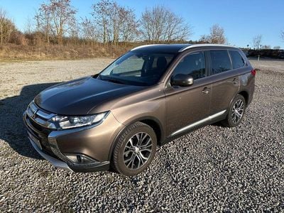 Gebraucht Mitsubishi Outlander Plus 150 PS (110 kW) 2017 Braun SUV