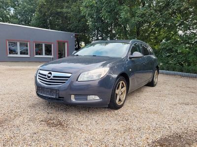 Plat.anthr./rogrey/0j:silbergr Gebraucht 2013 Opel Insignia Edition Kombi | 2.480 € (Fairer Preis)