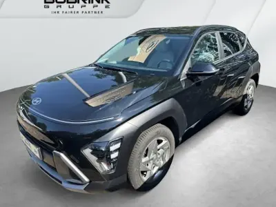 Gebraucht Hyundai Kona Trend 120 PS (88 kW) 2023 Schwarz SUV