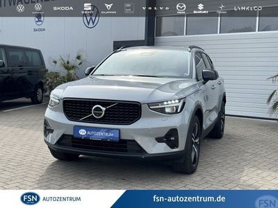 Grau Gebraucht 2024 Volvo XC40 Plus SUV | 34.990 € (Fairer Preis)